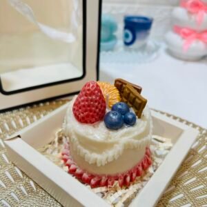 fruit cake candle