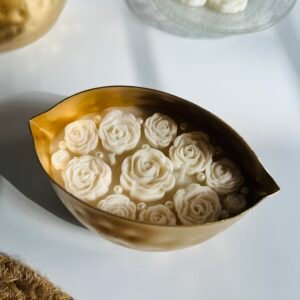rose hammered boat urli candle
