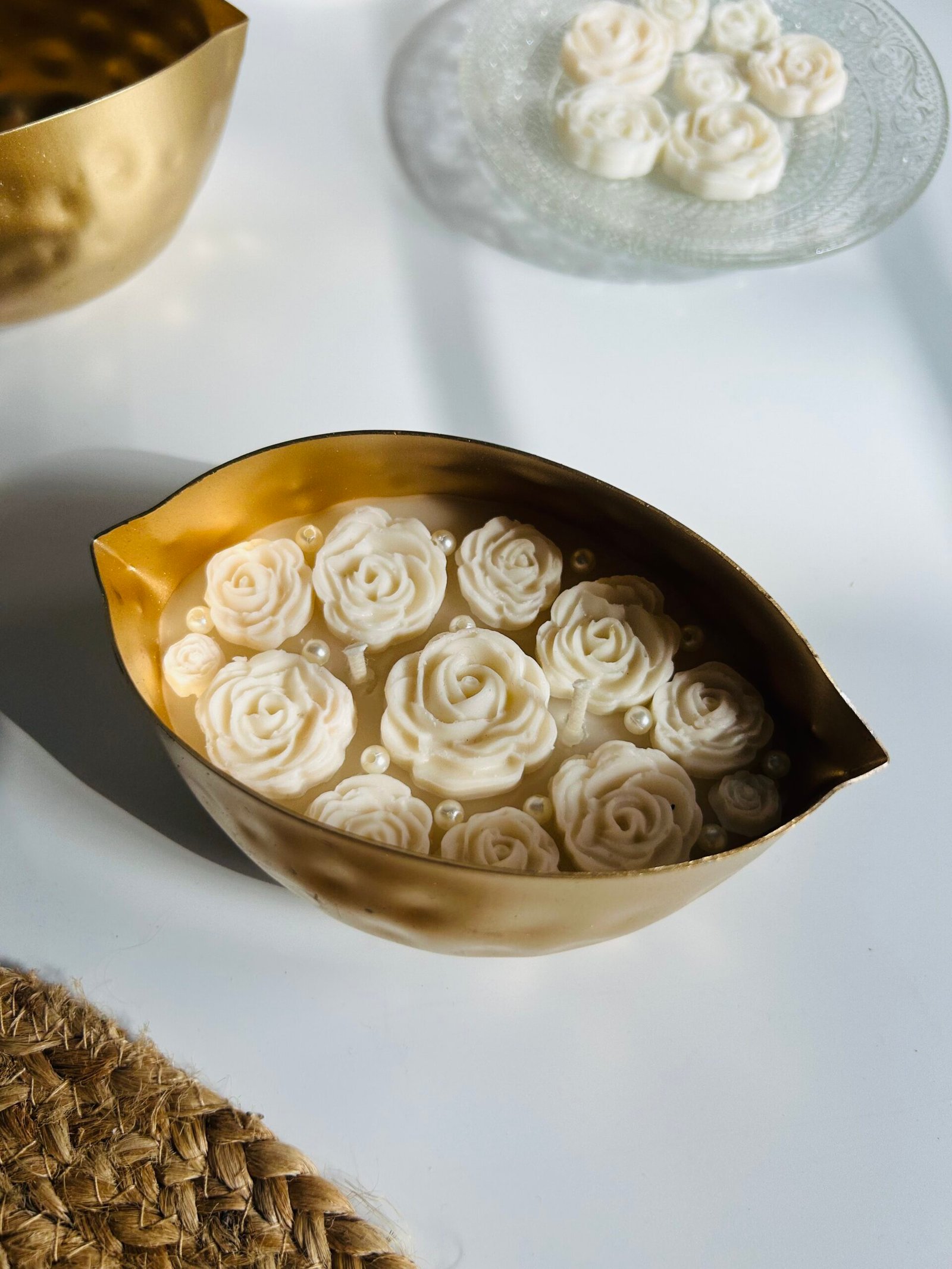 rose hammered boat urli candle